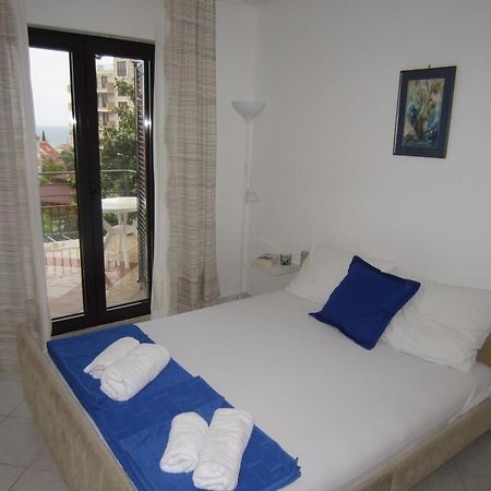 Apartments Minja Nerin Petrovac Exterior foto